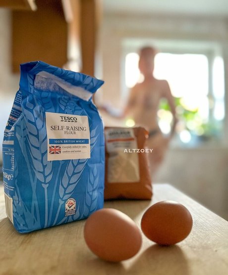 altzoey model perfect image