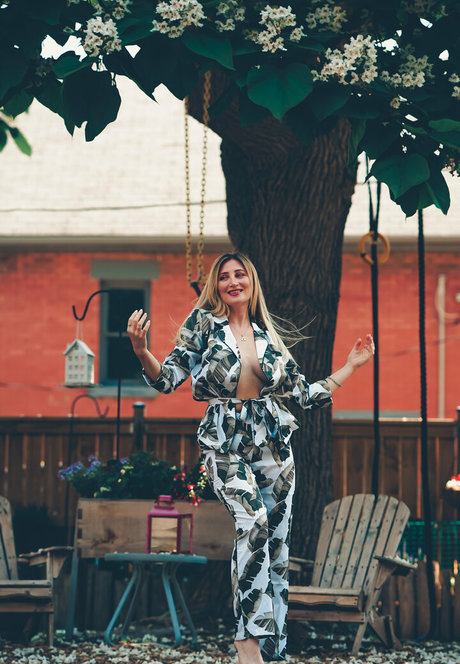 hollythauls star hot img