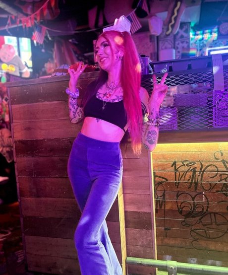 xo nicolavictoria art pornstar picture