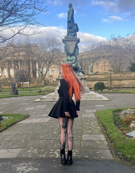 xo nicolavictoria model perfect pics