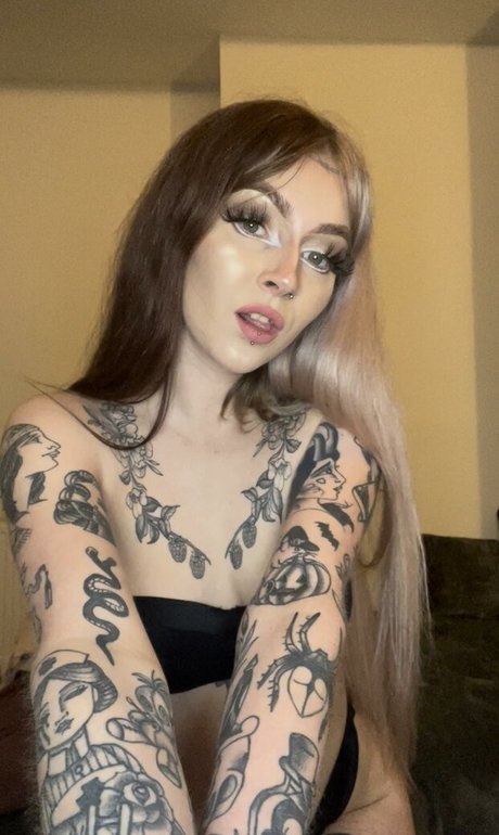 xo nicolavictoria erotic model image