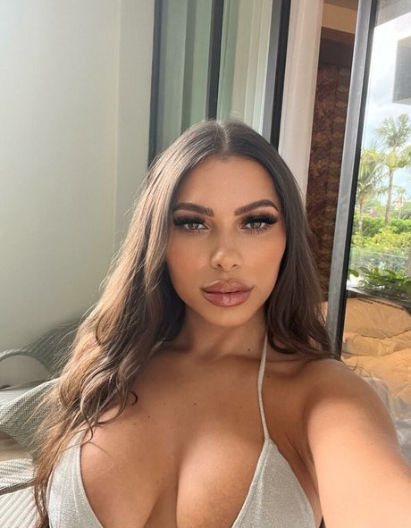 kenza01 star nude gallery