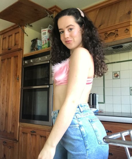 Venus Energy sexy actress images