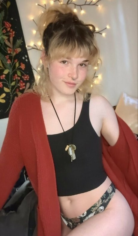 Whimsy Waffle pornstar nude pics