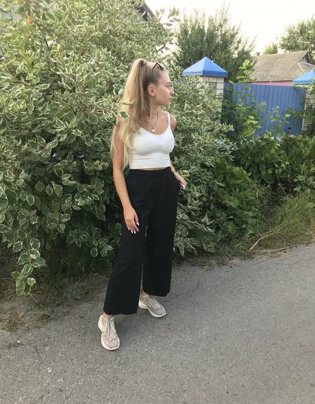 big tits squirt onlyfans xxx pic