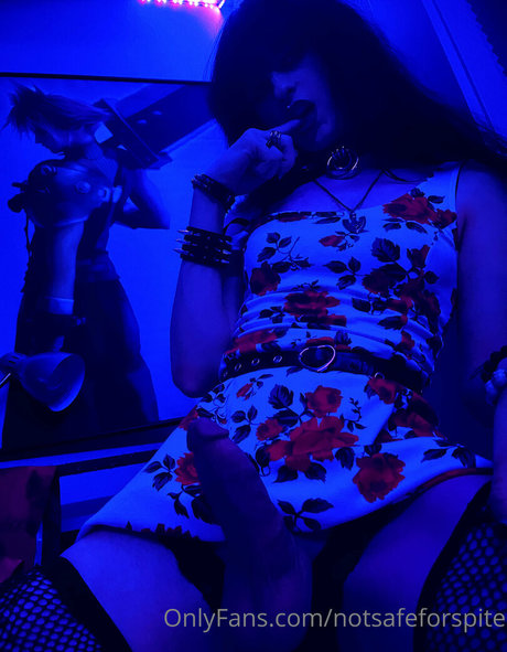 notsafeforspite exclusive actress images