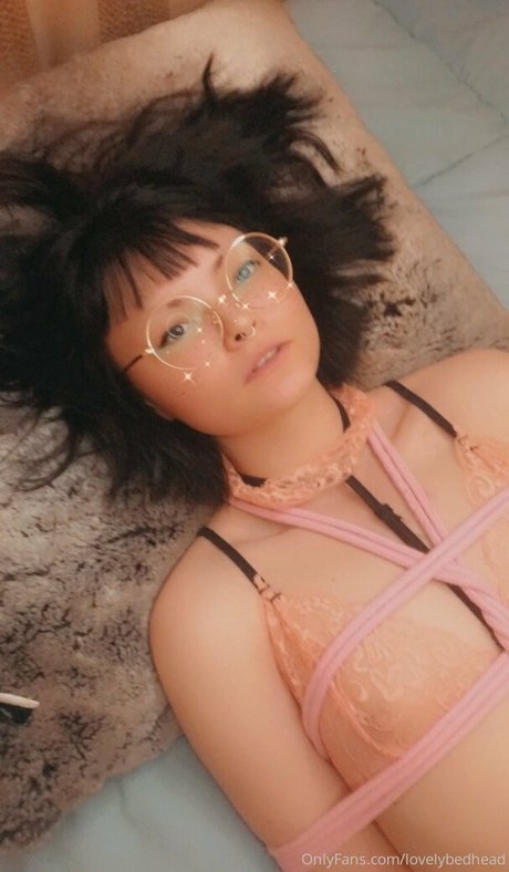 lovelybedhead porn star picture