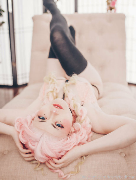 lovelybedhead model xxx pictures