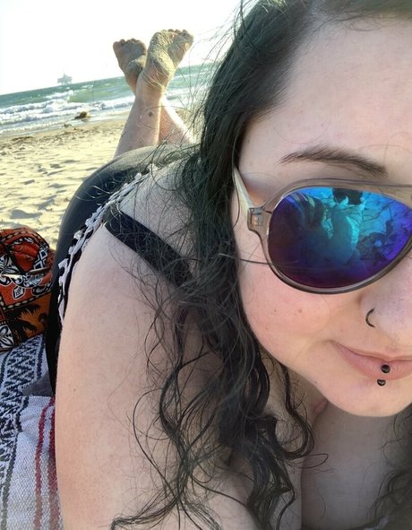 domisbomb star top gallery