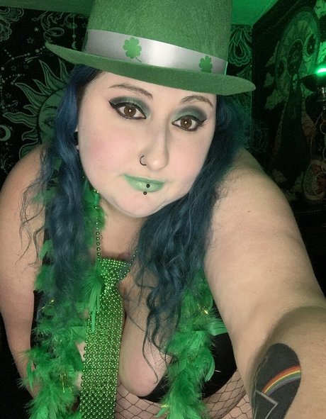 domisbomb model high quality picture