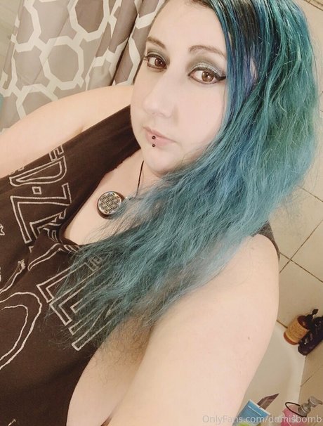 domisbomb beautiful model pics