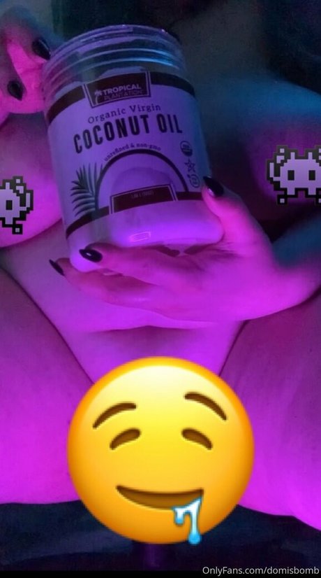 domisbomb pornstar hot images