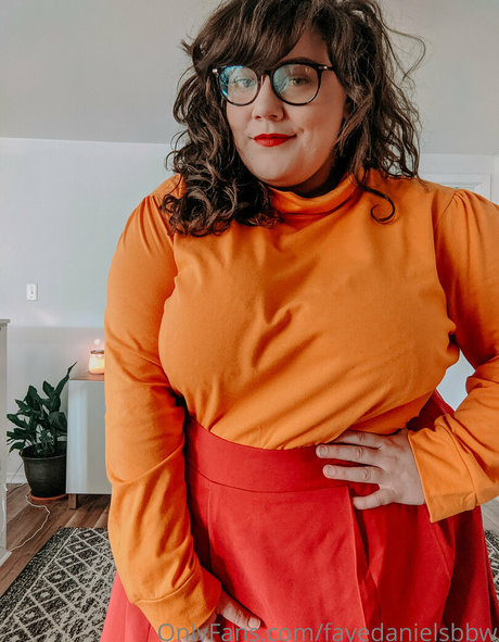 fayedanielsbbw nudes model photo