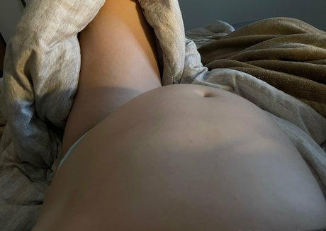 livpat3 pornographic model photo