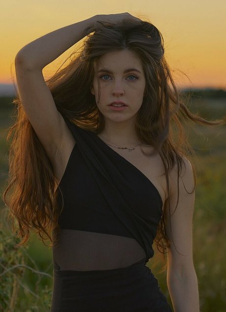 wearehottest erotic model picture