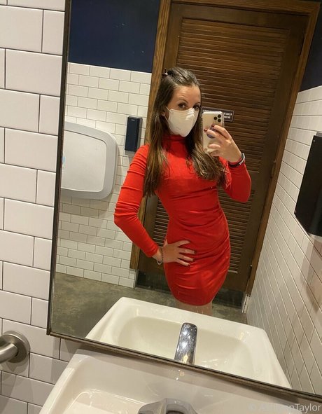 missashlynn model nude gallery