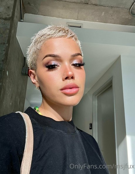 thericandemon model xxx gallery