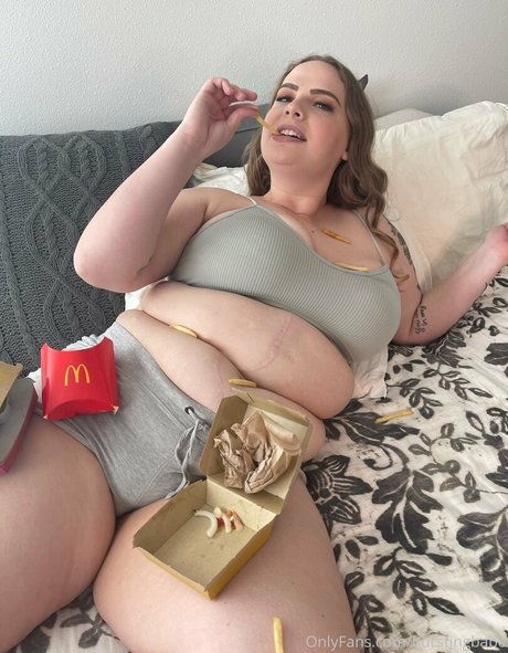 burstingbabe model pics