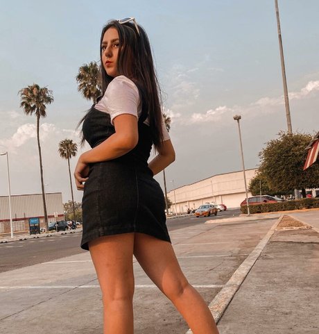 Danahe Vasquez star nude photo