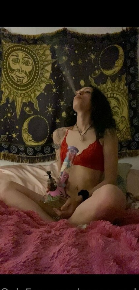 blossoming vixen nude actress photos