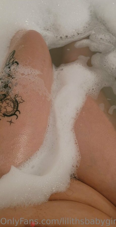 lilithsbabygirl star hot photo