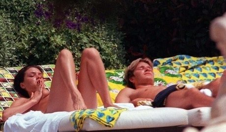 Victoria Beackham star top photo