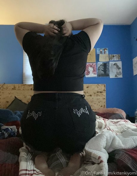 kittenkiyomi pornstar high quality picture