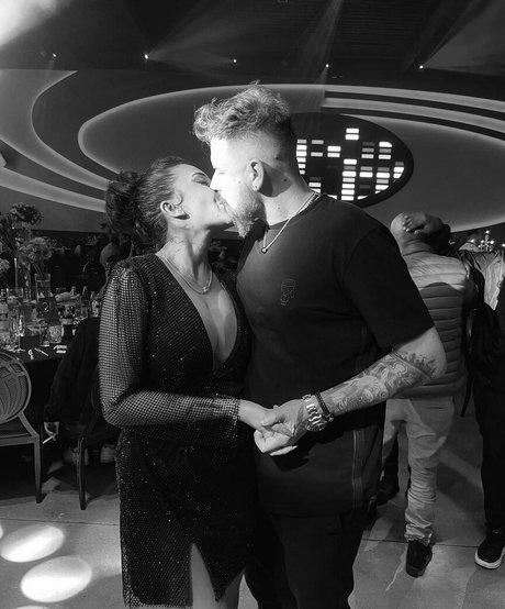 Chen Levi pornstar hot pictures