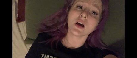 sweetcarolineee model exclusive pics