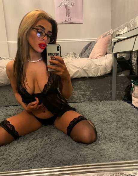 yasminzerouali pretty model picture