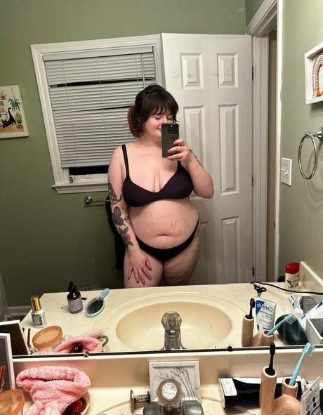 roundprincess sex actress photos