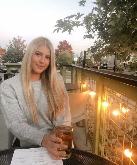 Noelle Starr nice star photos