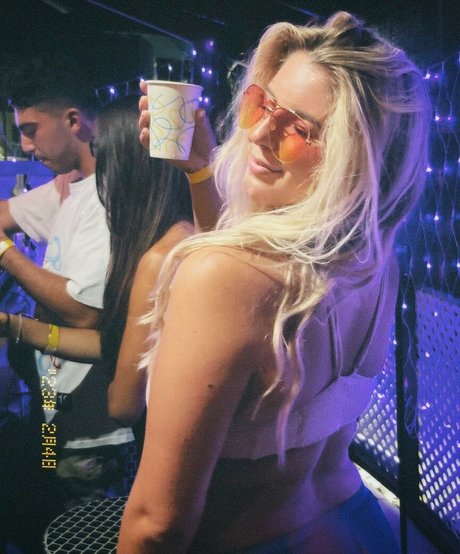 Noelle Starr pornstar exclusive picture