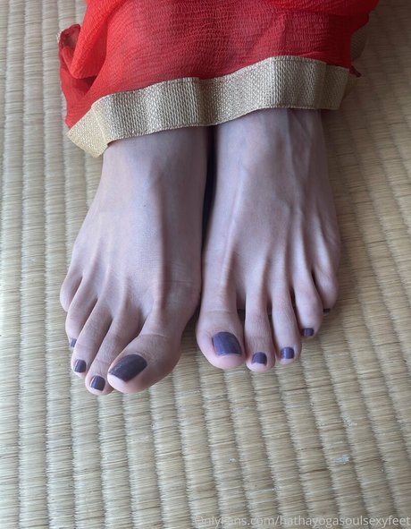 hathayogasoulsexyfeet star high quality pics