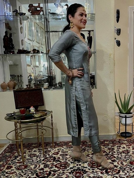 busty ebony onlyfans porn galleries