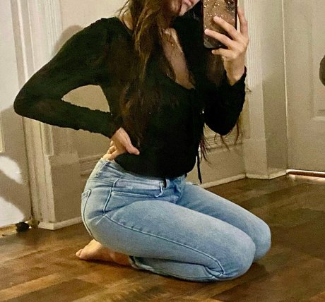 toxicpvssy model nude photos