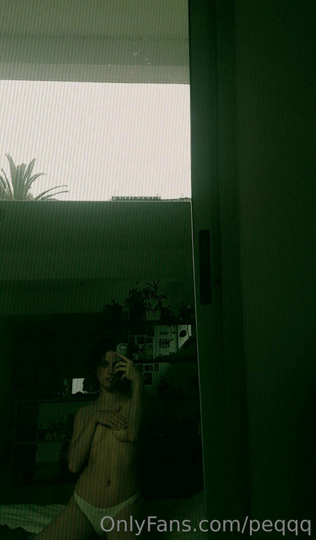 peqqq nudes pornstar image