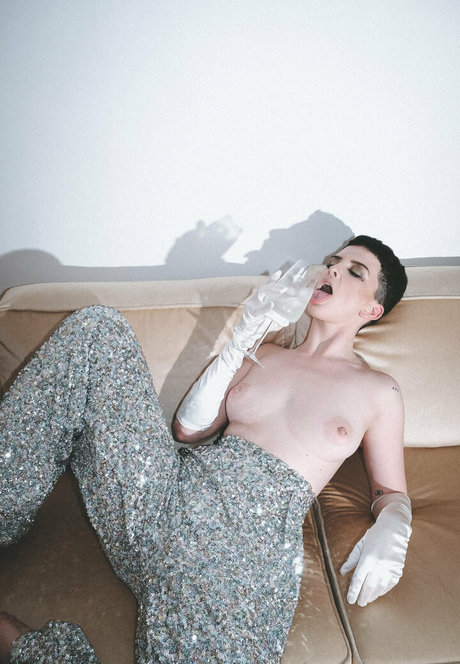 blonde yoga onlyfans nudes images