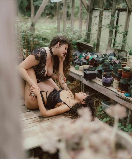 tiffanyinnature pornstar erotic picture