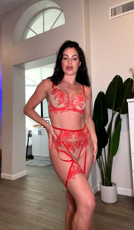 social media influencer onlyfans pretty picture