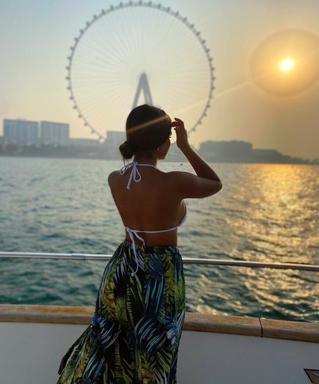 Helia Soltani model nude picture