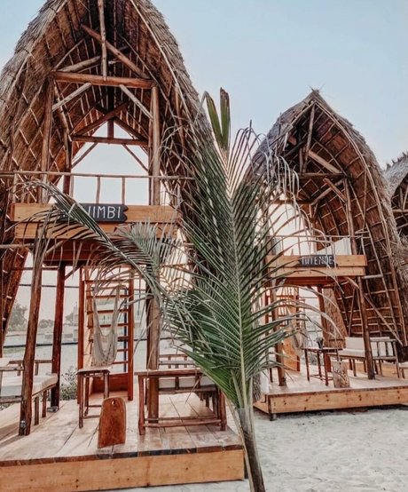 Helia Soltani model pretty archive