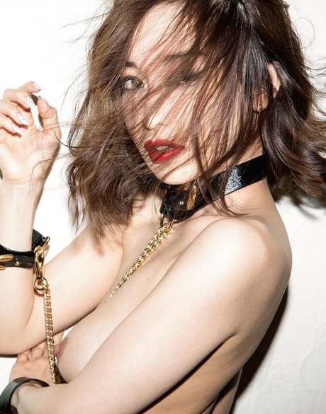 Yu Shinoda sexy actress photo