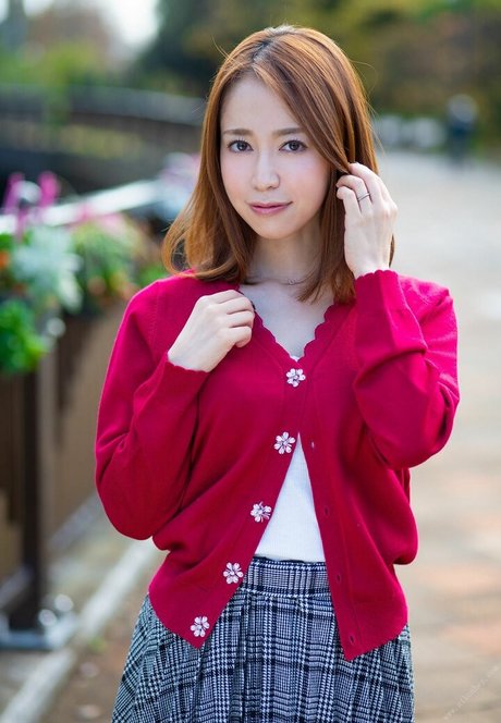 Yu Shinoda high quality pornstar images