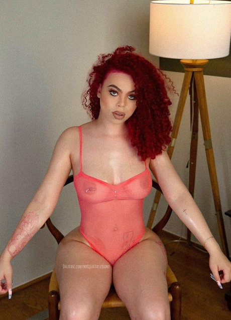 boriquastayscreamy nude model img