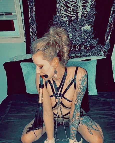 blair17 naked star photo