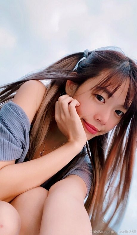 roselle888 nude actress gallery