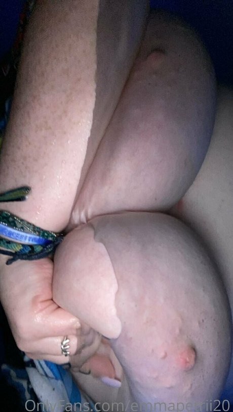 bigtittyemma pornstar exclusive pics