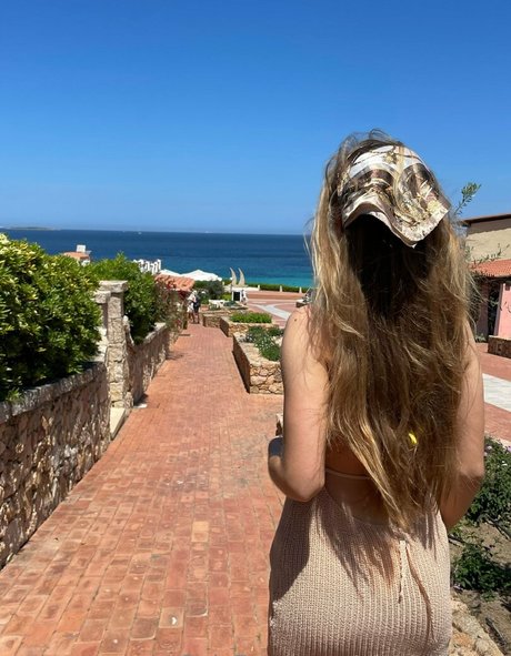 yourgirlzoey high quality model img