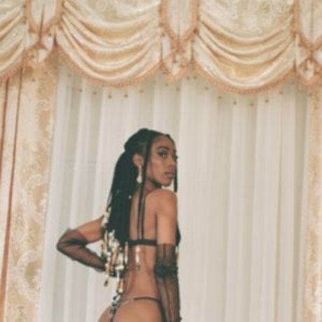 Urfavgirlfriend Profile pic